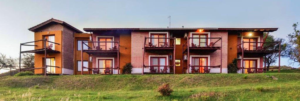 Posada del portezuelo en Calamuchita - En la ladera de las Sierras Chicas